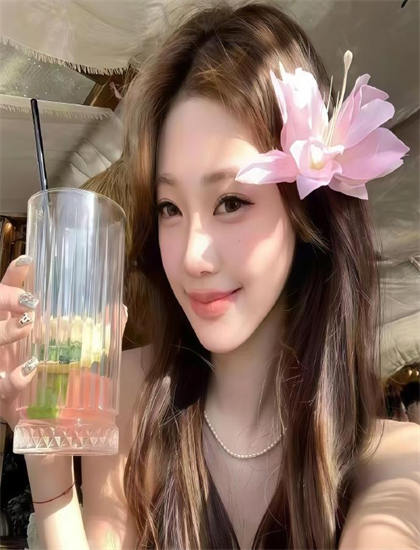 人物深度《当皇后成了豪门太太》：探索经济的利益冲突与阶级差异 理解表演与导演的配合